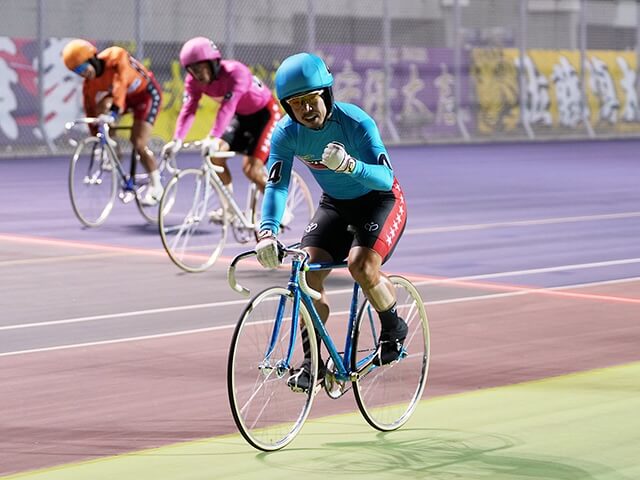 競輪実力選手に勝つ写真