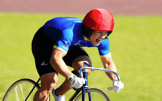 太田海也選手ゴールデンキャップ画像